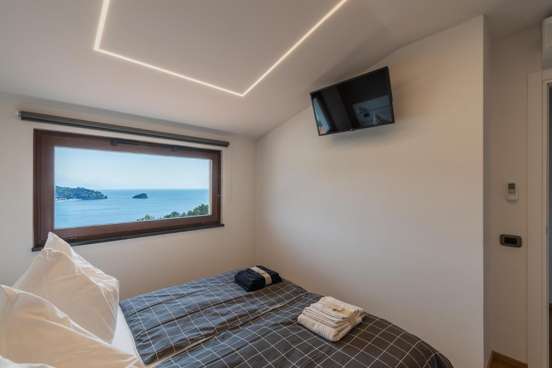 Spettacolare Vista Isola Terrazza E Idromassaggio Villa Noli Dış mekan fotoğraf